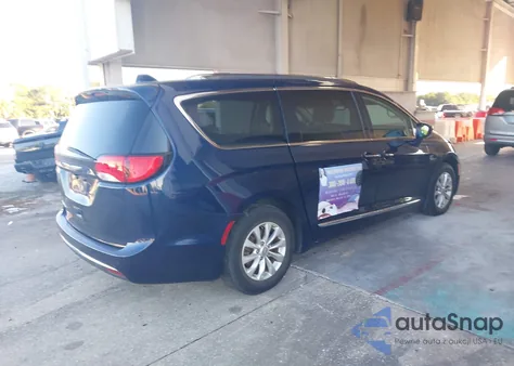 2018 Chrysler Pacifica Touring L Plus z USA, uszkodzony, nr VIN 2C4RC1EG0JR226816